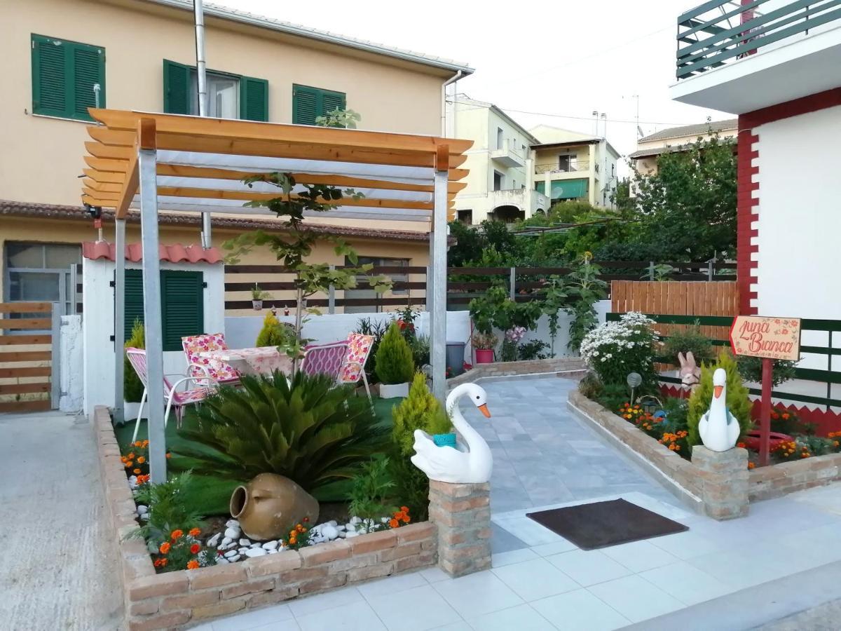 Luna Bianca - Corfu Apartments Екстериор снимка